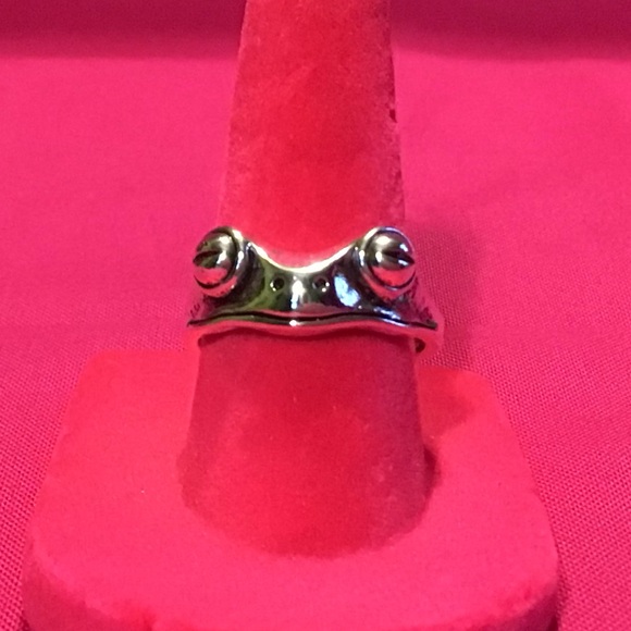 Frog Face Ring - Picture 2 of 3